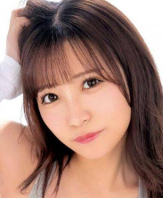 아야 코나미(오나미 아야)