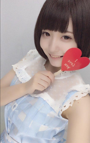 유즈키 마시로 (Mashiro Yuzuki . 結月ましろ) 1