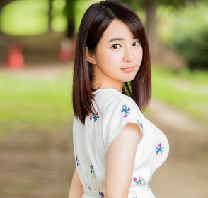 마츠다 마나 (Mana Matsuda . 松田真奈) 1